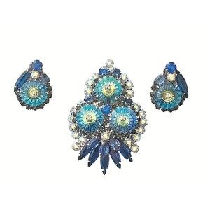 Vintage Juliana D&E Blue Rivoli Margarita Rhinestone Brooch Earrings Demi Parure